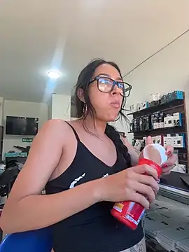  alabina  online show from April 11, 2026, 4:21 pm