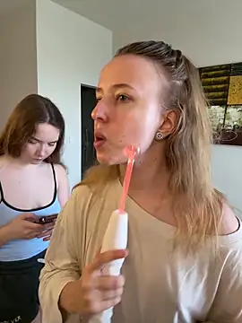 Nura n Sarah online show from October 3, 2025, 4:03 am