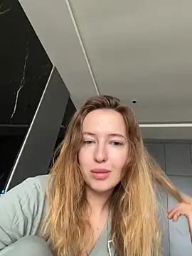 Nura n Sarah online show from November 29, 2025, 5:07 am