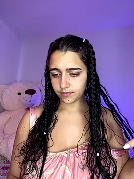 Snapshot of Alicia_Ruiz chatting on November 6, 2025, 6:12 pm Alicia Ruiz online show from November 6, 2025, 6:12 pm