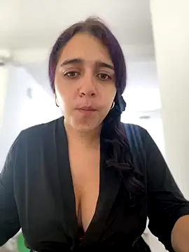 Snapshot of Alicia_Ruiz chatting on December 2, 2025, 1:57 pm Alicia Ruiz online show from December 2, 2025, 1:57 pm