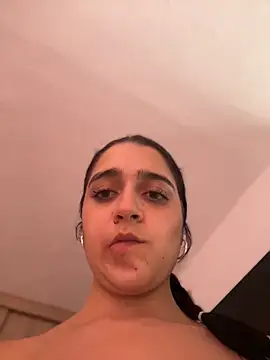 Snapshot of Alicia_Ruiz chatting on September 16, 2025, 7:04 pm Alicia Ruiz online show from September 16, 2025, 7:04 pm