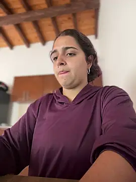 Snapshot of Alicia_Ruiz chatting on February 5, 2025, 5:31 pm Alicia Ruiz online show from February 5, 2025, 5:31 pm