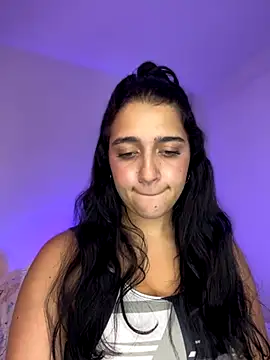 Snapshot of Alicia_Ruiz chatting on September 15, 2025, 6:08 pm Alicia Ruiz online show from September 15, 2025, 6:08 pm