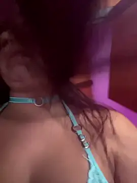 Snapshot of Alicia_Ruiz chatting on February 7, 2025, 5:07 pm Alicia Ruiz online show from February 7, 2025, 5:07 pm