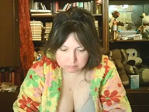 Snapshot of CarrieQPeach chatting on February 12, 2026, 7:35 pm CarrieQPeach online show from February 12, 2026, 7:35 pm