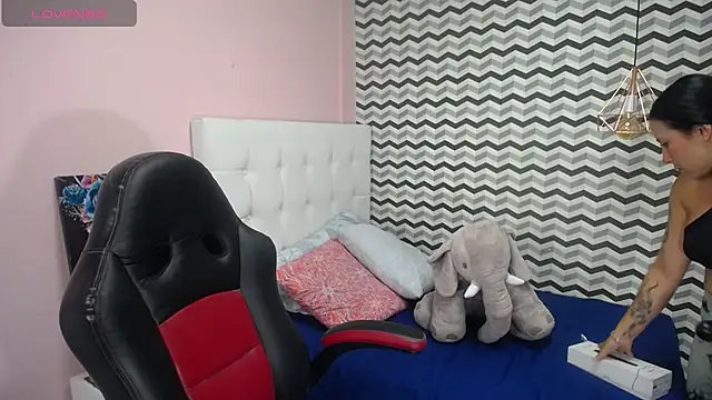 tianapiket online show from March 21, 2025, 6:51 pm