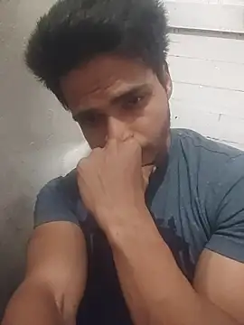 Snapshot of rounakhunk chatting on October 29, 2025, 11:20 am rounakhunk online show from October 29, 2025, 11:20 am