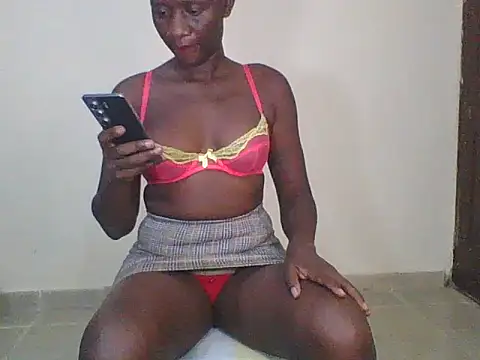 SilentQueen93 online show from September 18, 2025, 1:58 pm