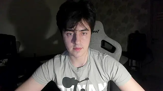 Knuckles17 online show from March 16, 2026, 4:32 pm