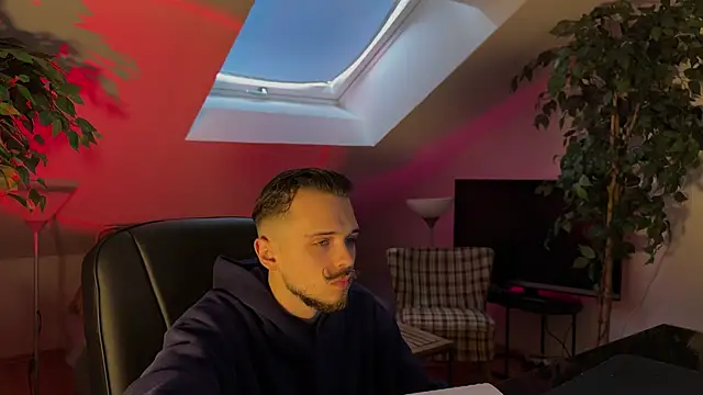 naked psy online show from February 22, 2026, 2:19 pm