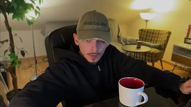 naked psy online show from November 14, 2025, 12:14 am