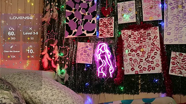 BlueCherryy online show from January 7, 2026, 6:35 pm