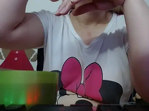 69liamilk69 online show from October 24, 2025, 5:50 am