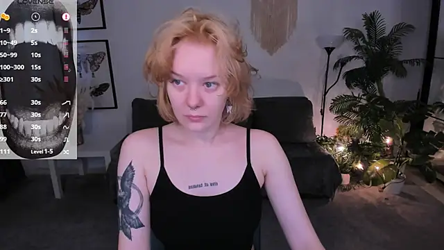 cyber whore  online show from April 19, 2026, 6:03 am