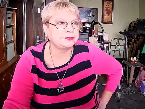 LOLA8888 online show from October 20, 2025, 11:33 am