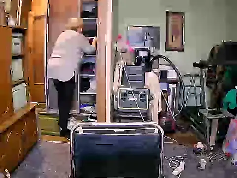 LOLA8888 online show from November 11, 2025, 11:38 am