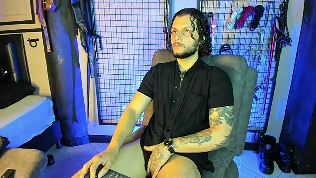 Twisted Fantasy online show from March 12, 2025, 1:36 am