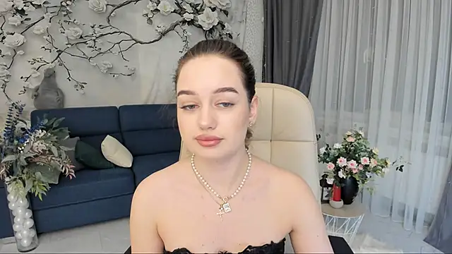 Snapshot of MiracleCurly chatting on February 4, 2026, 4:02 pm MiracleCurly online show from February 4, 2026, 4:02 pm