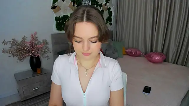 MiracleCurly online show from March 14, 2025, 10:16 pm