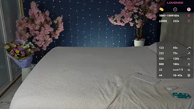 -Mirror-Girl- online show from February 19, 2026, 5:48 am