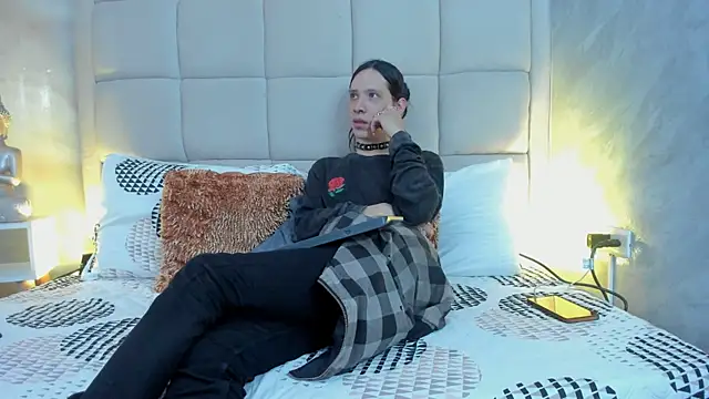 Hecatee 77 online show from February 4, 2026, 7:53 pm