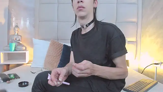 Hecatee 77 online show from September 15, 2025, 8:31 pm