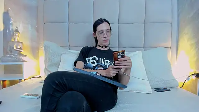 Hecatee 77 online show from October 21, 2025, 7:46 pm