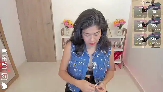 loverubii online show from May 5, 2026, 6:05 am