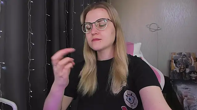 MissBrightShine online show from March 27, 2026, 10:38 am