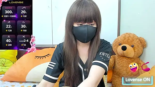 alonelove   online show from June 20, 2026, 2:38 am