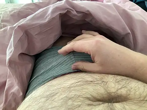 Benni81nrw online show from April 21, 2026, 3:29 pm