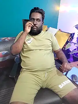 Rayansmith  online show from February 9, 2026, 2:04 pm