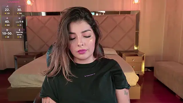 LisaMonroe  online show from March 13, 2026, 8:36 pm