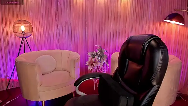 LisaMonroe  online show from March 1, 2025, 12:12 pm