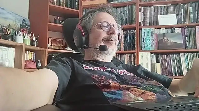 Mandra is a whore online show from October 30, 2025, 9:40 am