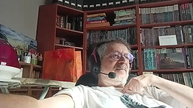 Mandra is a whore online show from October 22, 2025, 9:42 am