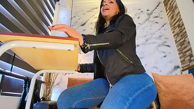 Sophie LittleS online show from February 14, 2026, 1:22 pm