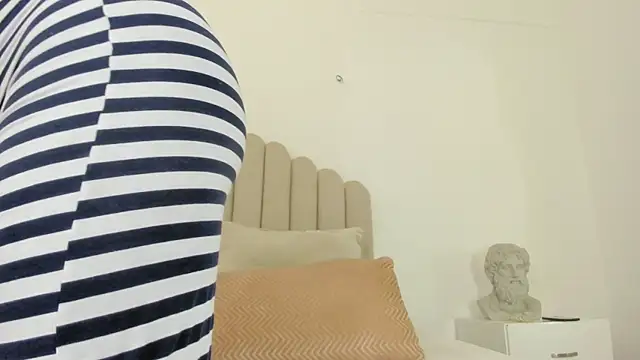 sarita duque online show from October 31, 2025, 12:13 pm