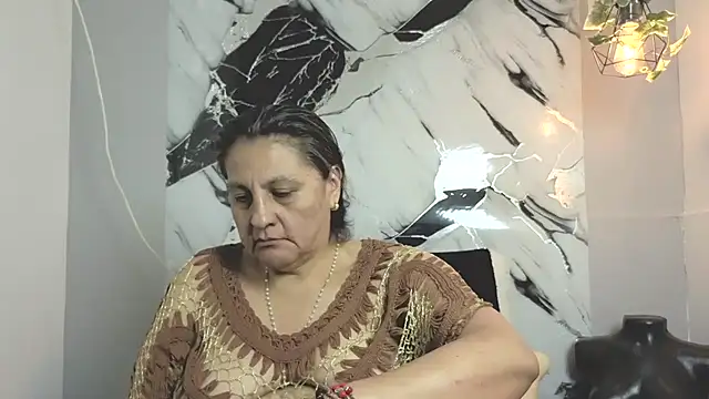 merlyna goldens online show from October 12, 2025, 12:01 am