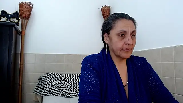 merlyna goldens online show from March 19, 2025, 3:09 am