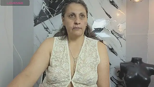 merlyna goldens online show from September 9, 2025, 3:38 am