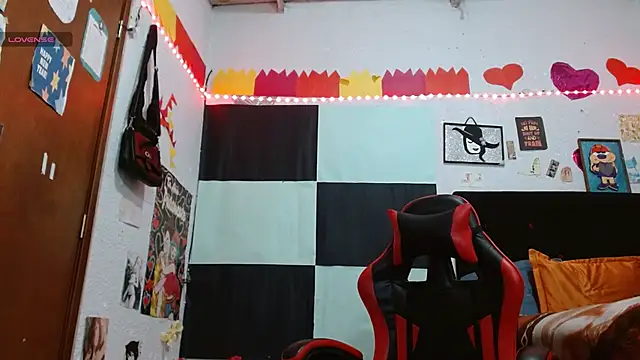 Saray extrovert  online show from March 4, 2026, 4:09 am