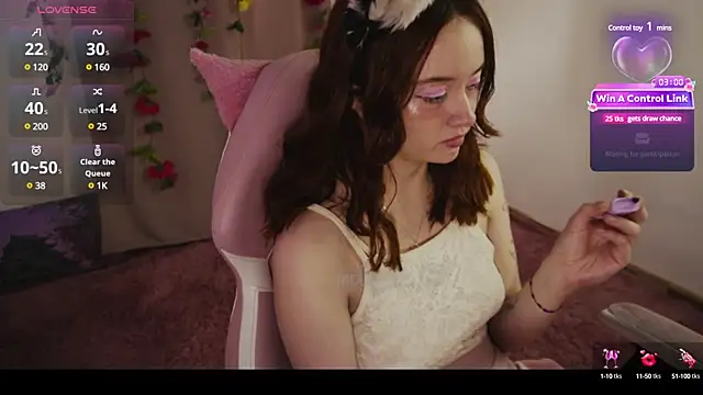 Snapshot of molly_russell chatting on February 18, 2025, 5:42 pm molly russell online show from February 18, 2025, 5:42 pm