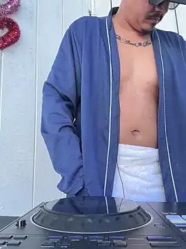 Snapshot of PeterGrandee chatting on February 15, 2025, 11:36 pm PeterGrandee online show from February 15, 2025, 11:36 pm