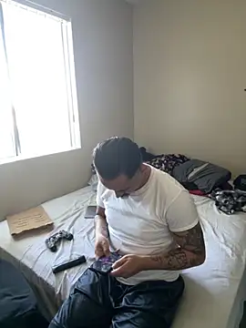 Snapshot of PeterGrandee chatting on September 8, 2025, 9:36 pm PeterGrandee online show from September 8, 2025, 9:36 pm