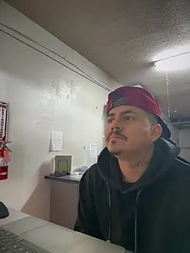 Snapshot of PeterGrandee chatting on March 6, 2025, 6:05 pm PeterGrandee online show from March 6, 2025, 6:05 pm