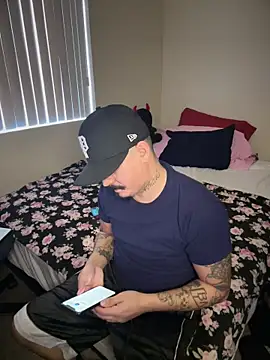 Snapshot of PeterGrandee chatting on October 23, 2025, 6:28 pm PeterGrandee online show from October 23, 2025, 6:28 pm