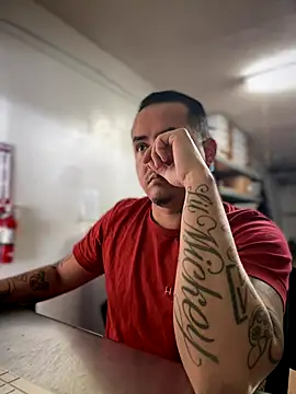 Snapshot of PeterGrandee chatting on December 2, 2024, 9:12 pm PeterGrandee online show from December 2, 2024, 9:12 pm