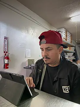 Snapshot of PeterGrandee chatting on February 6, 2025, 6:02 pm PeterGrandee online show from February 6, 2025, 6:02 pm